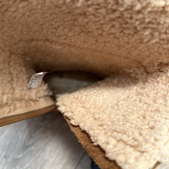 UGG Boots 👢 - Picture 10 of 10